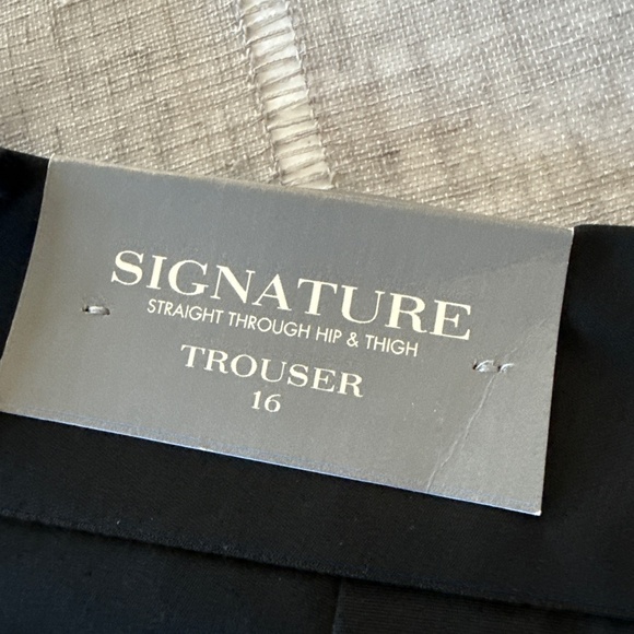 Ann Taylor - Picture 1 of 3